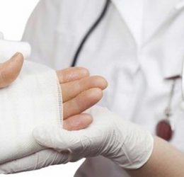 Dokter jono bedah indramayu perawatan luka fisioterapi